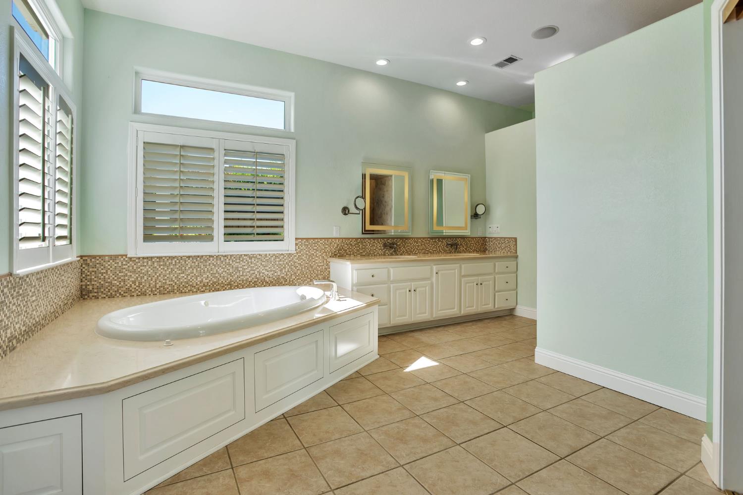 Yana Place, Davis, California image 18