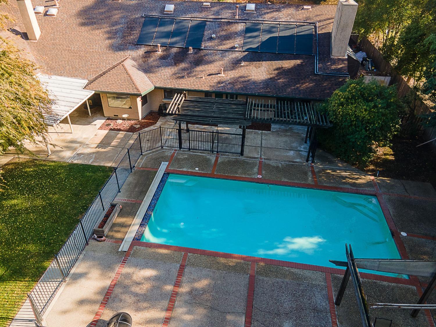 Laron Court, Stockton, California image 35