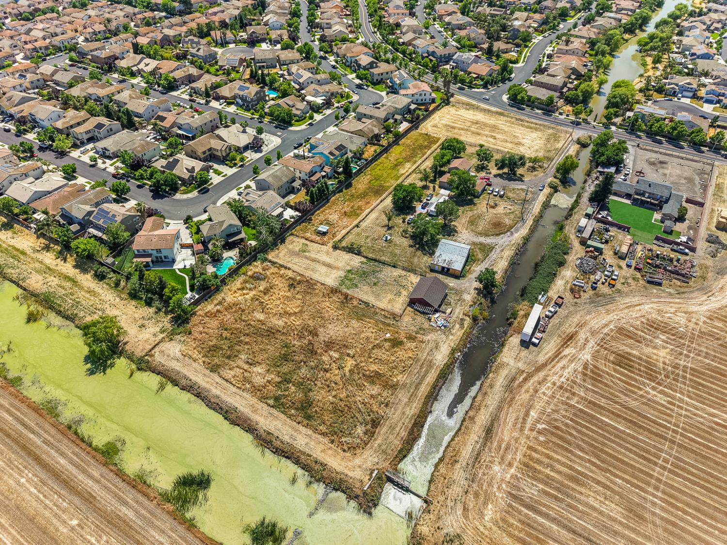 Otis Avenue, West Sacramento, California image 18