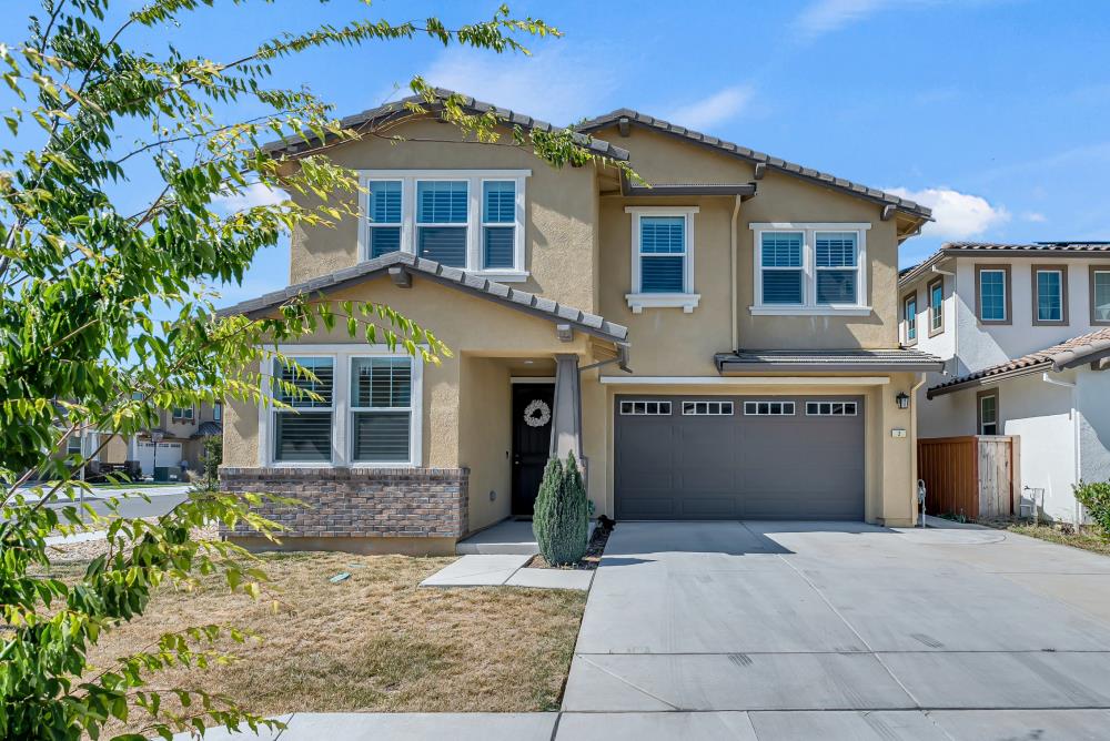 Linnea Court, Elk Grove, California image 2