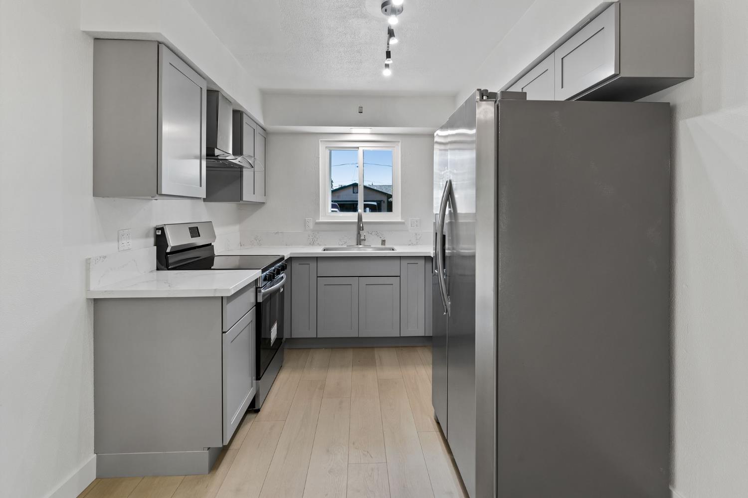 Detail Gallery Image 10 of 28 For 3270 Nareb St, Sacramento,  CA 95838 - 3 Beds | 1 Baths