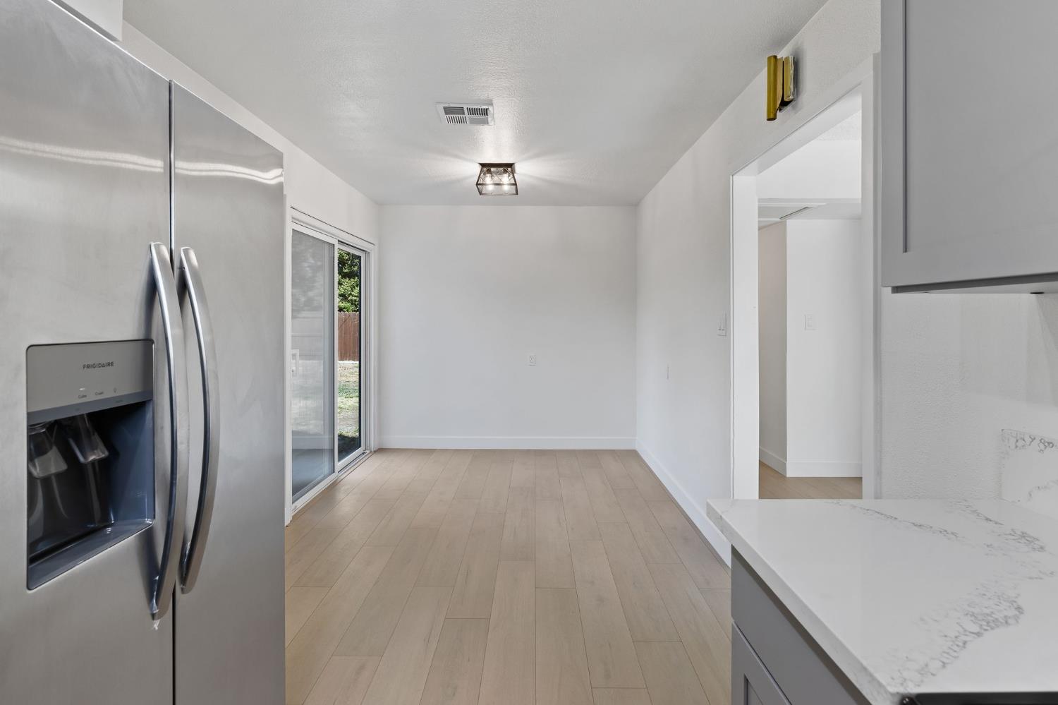 Detail Gallery Image 14 of 28 For 3270 Nareb St, Sacramento,  CA 95838 - 3 Beds | 1 Baths
