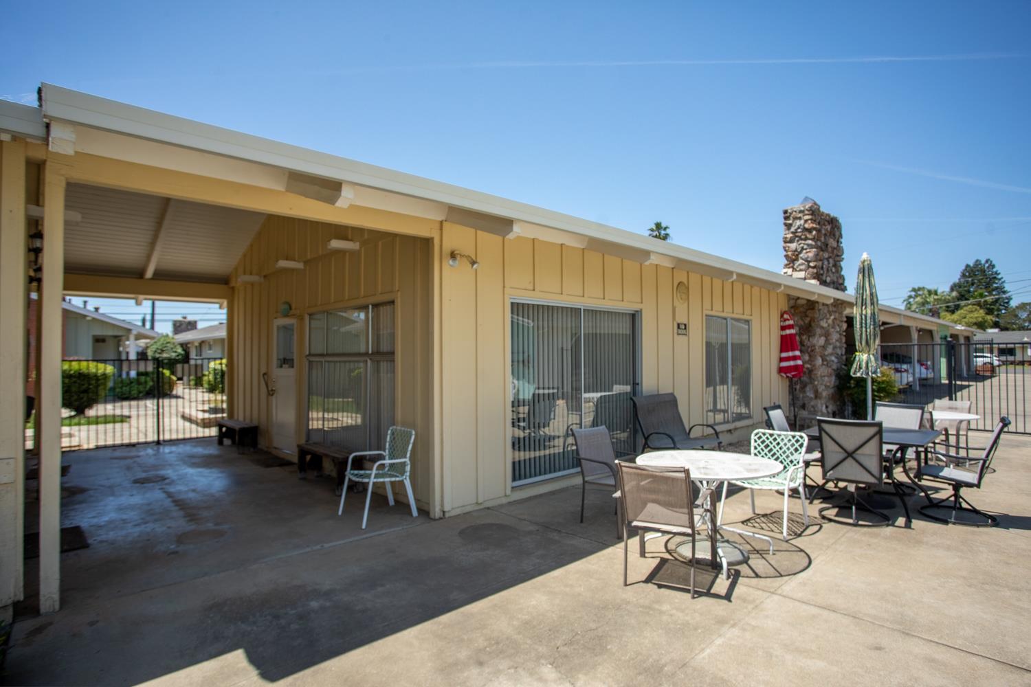 E 18th Street #2, Marysville, California image 5