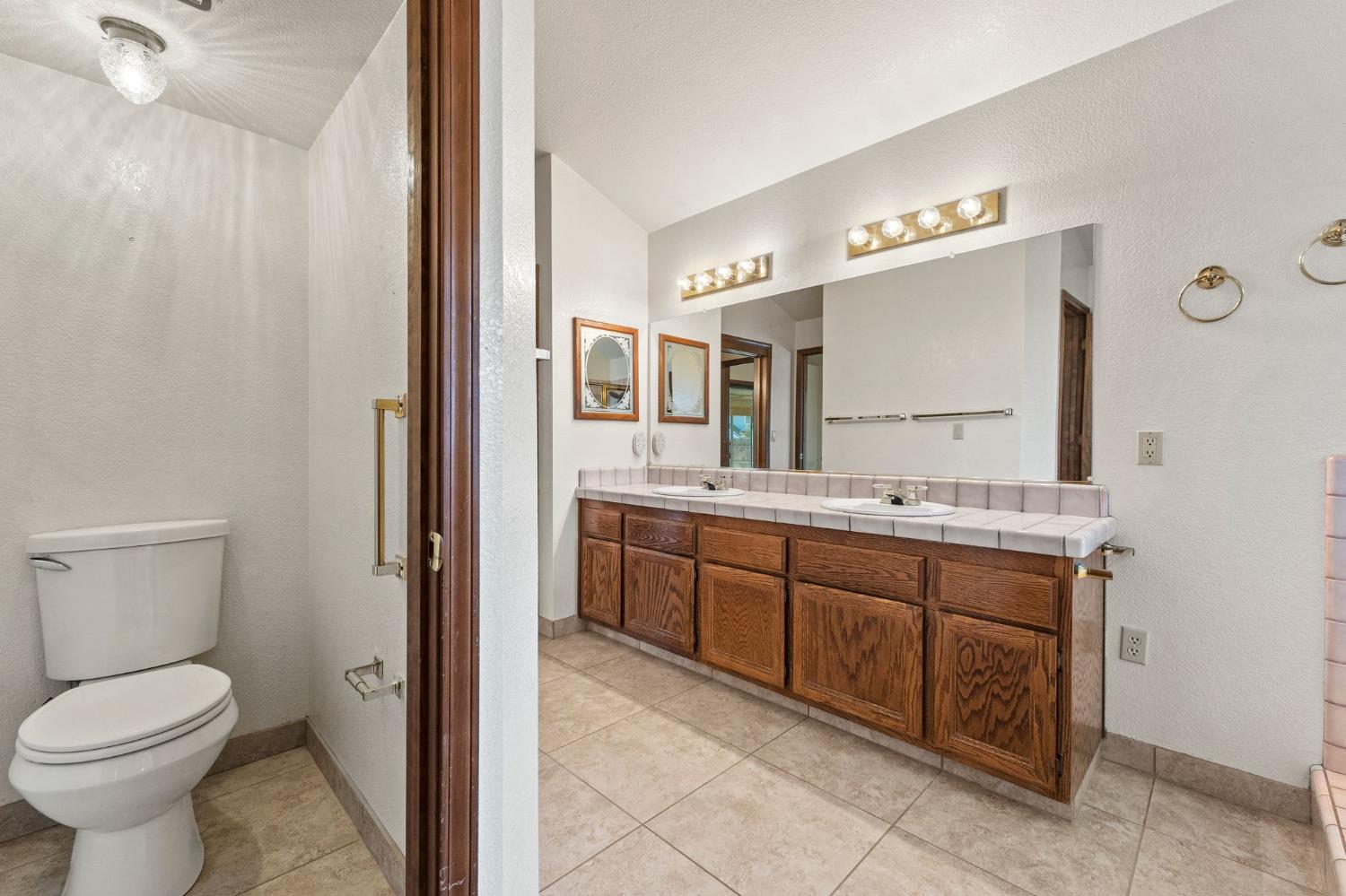 Kyle Court, Citrus Heights, California image 36
