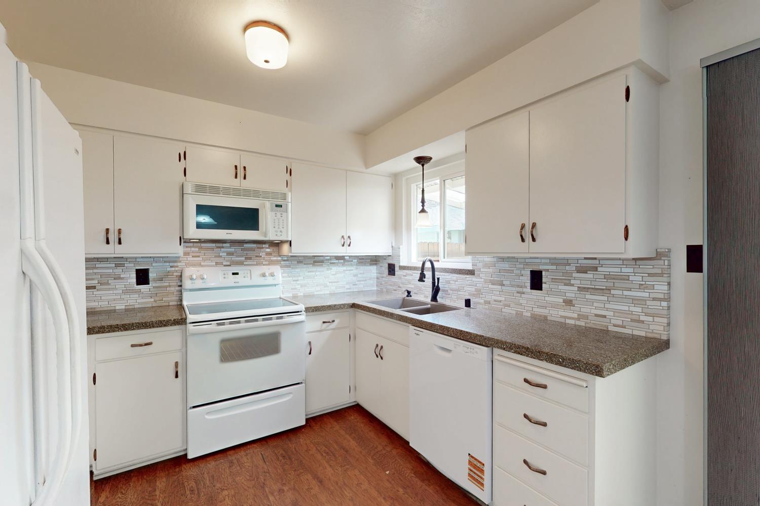 E 18th Street #2, Marysville, California image 24