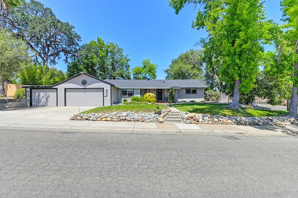 Cal Court, Citrus Heights, California image 1