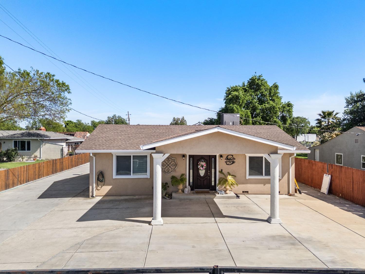 Jefferson Boulevard, West Sacramento, California image 41