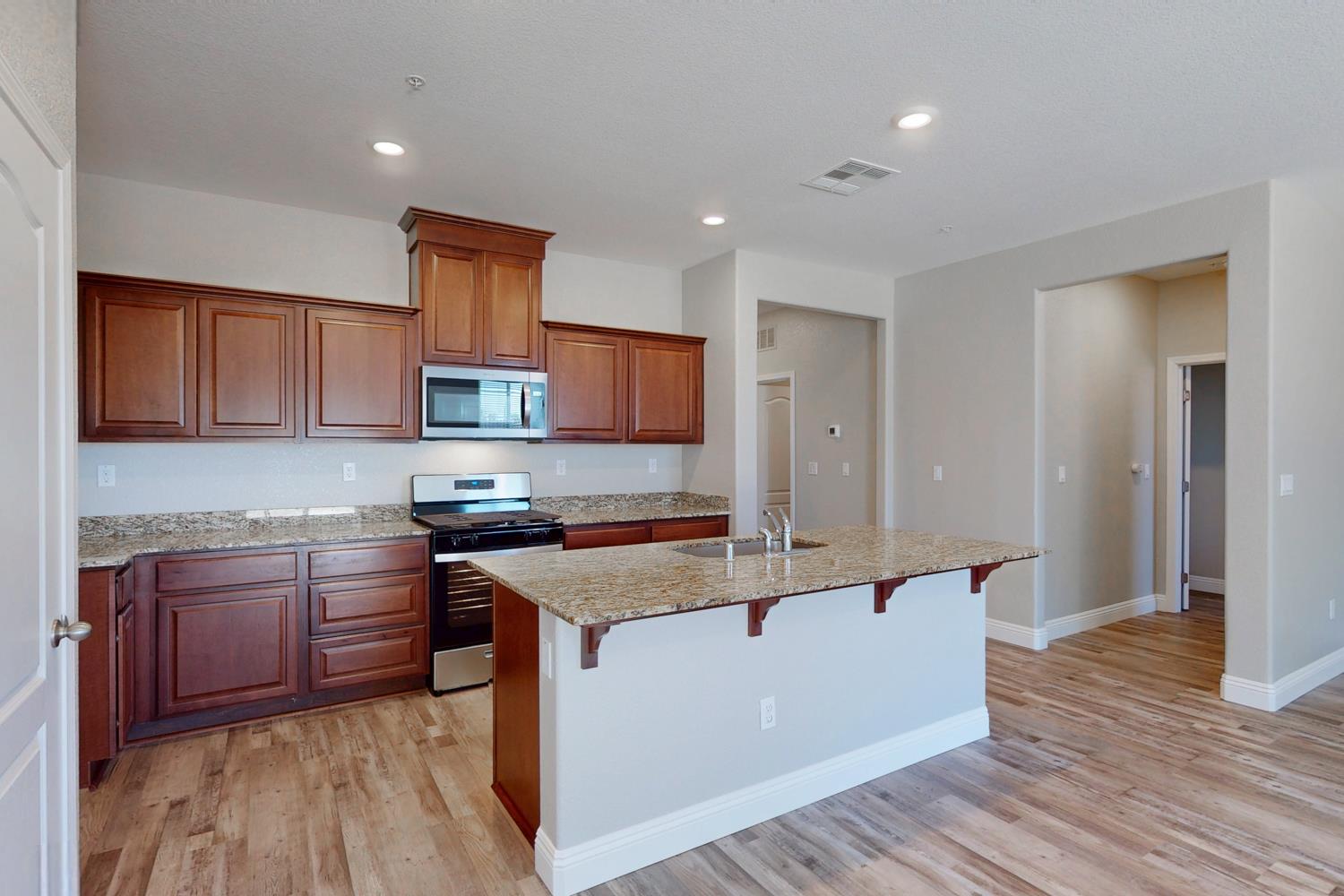 Kyri, Olivehurst, California image 16