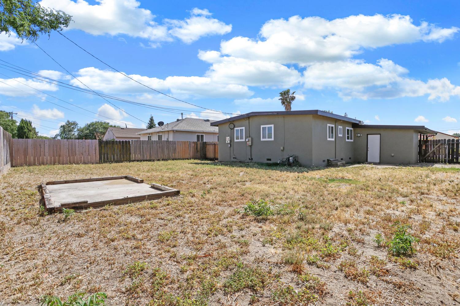 Cowell Avenue, Manteca, California image 22