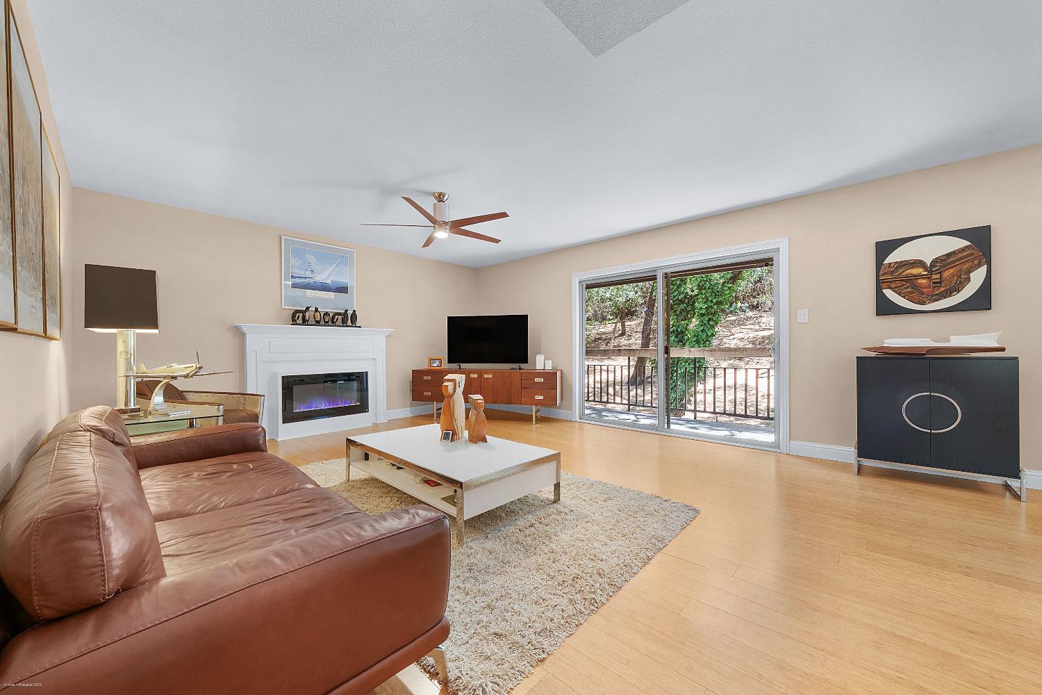 Photo #7: 225069920 Listing: Photo #7