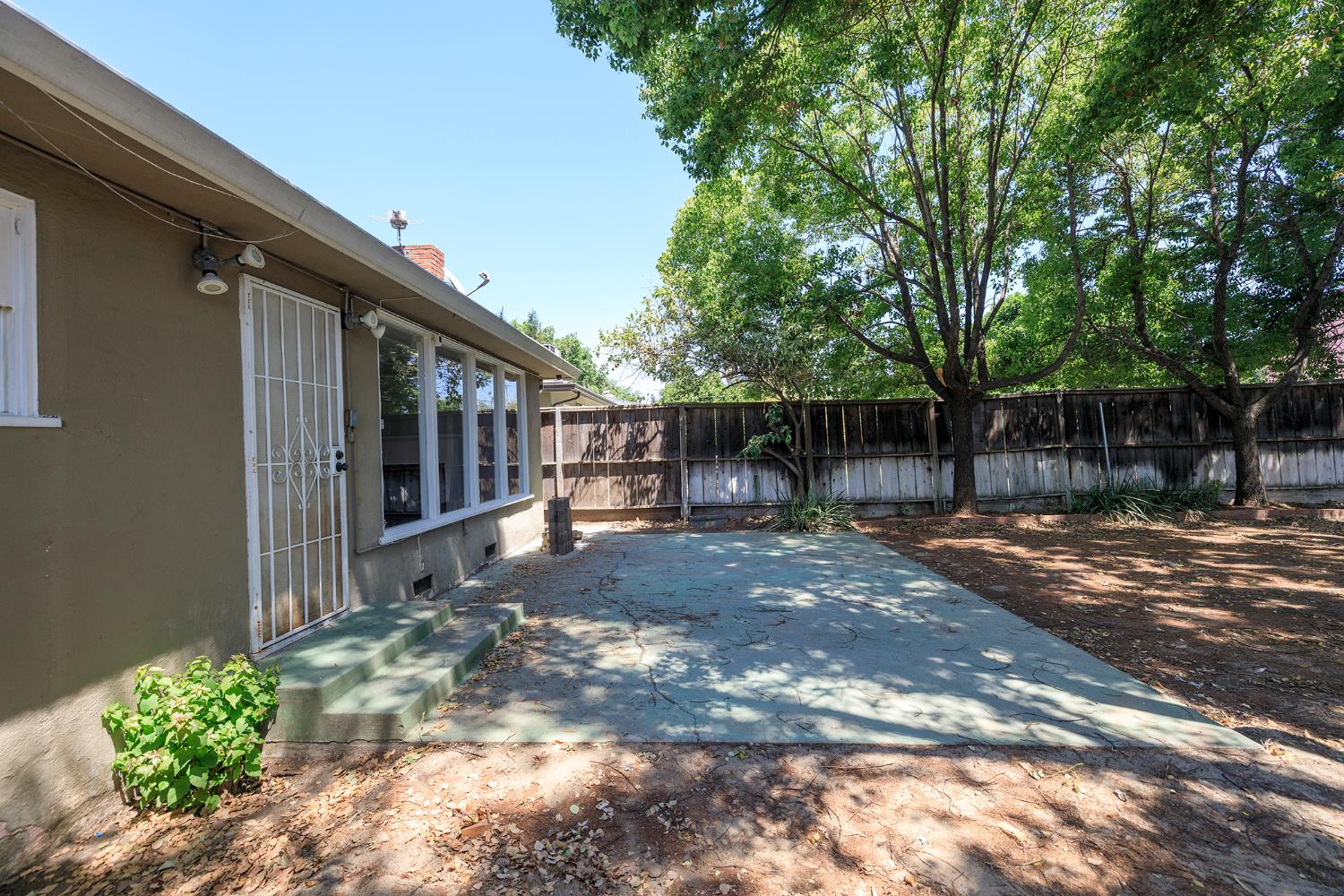 Edison Avenue, Modesto, California image 35