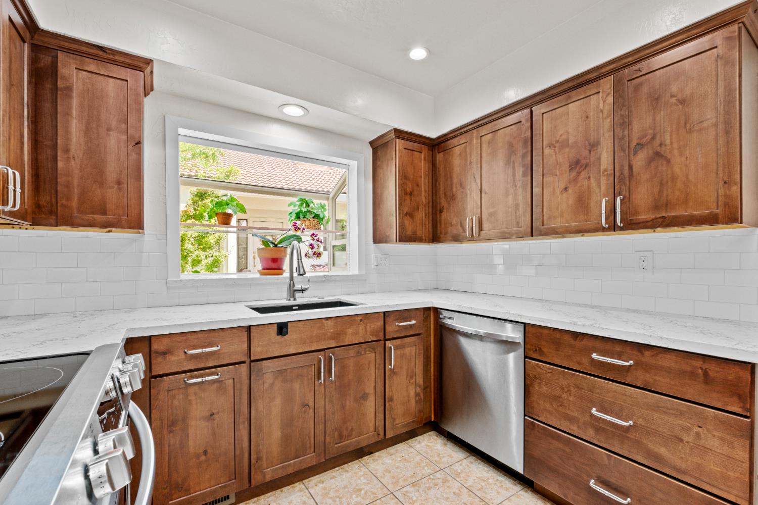 Photo #12: 225042950 Listing: Photo #12