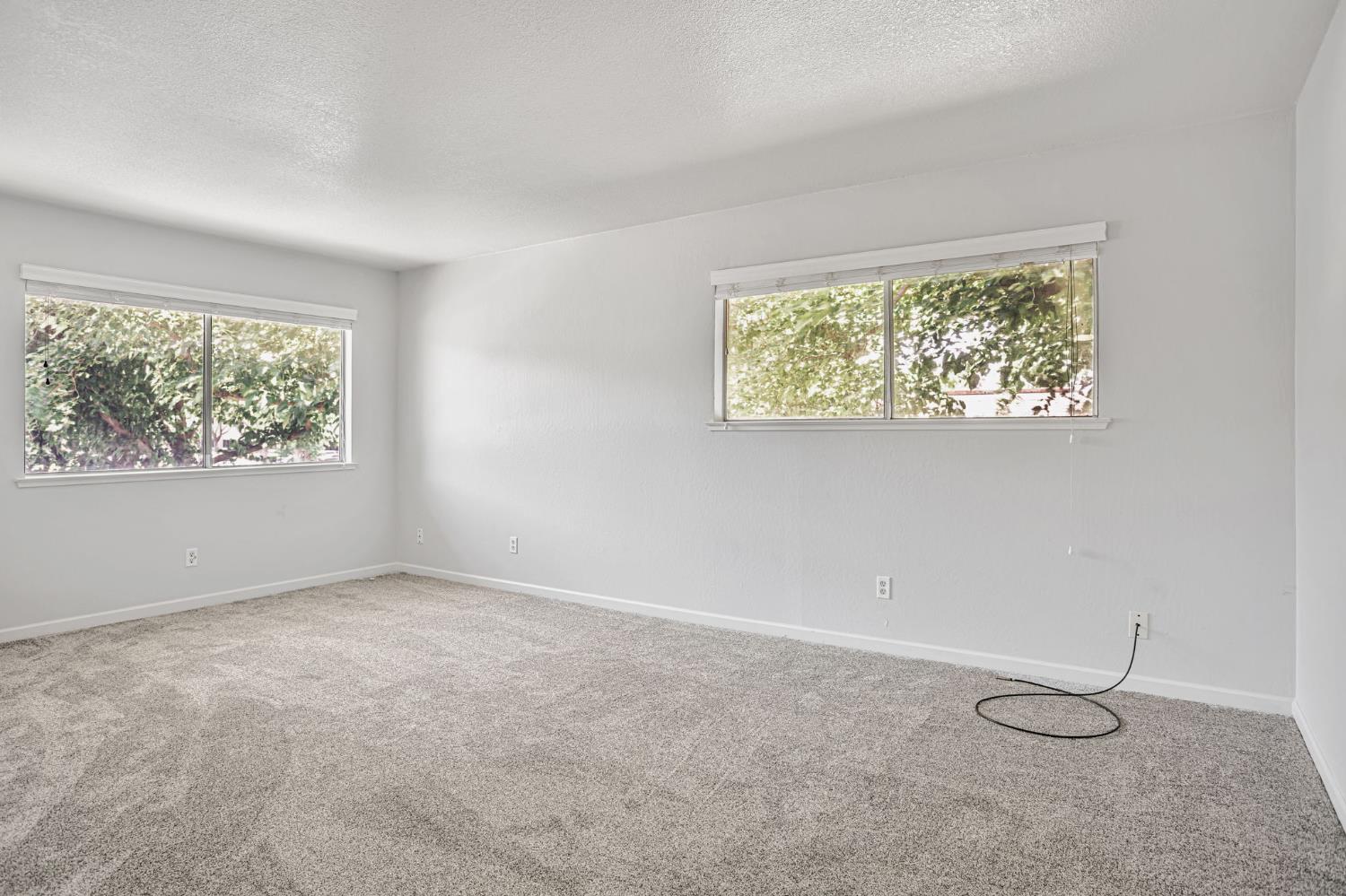 Photo #7: 225069126 Listing: Photo #7