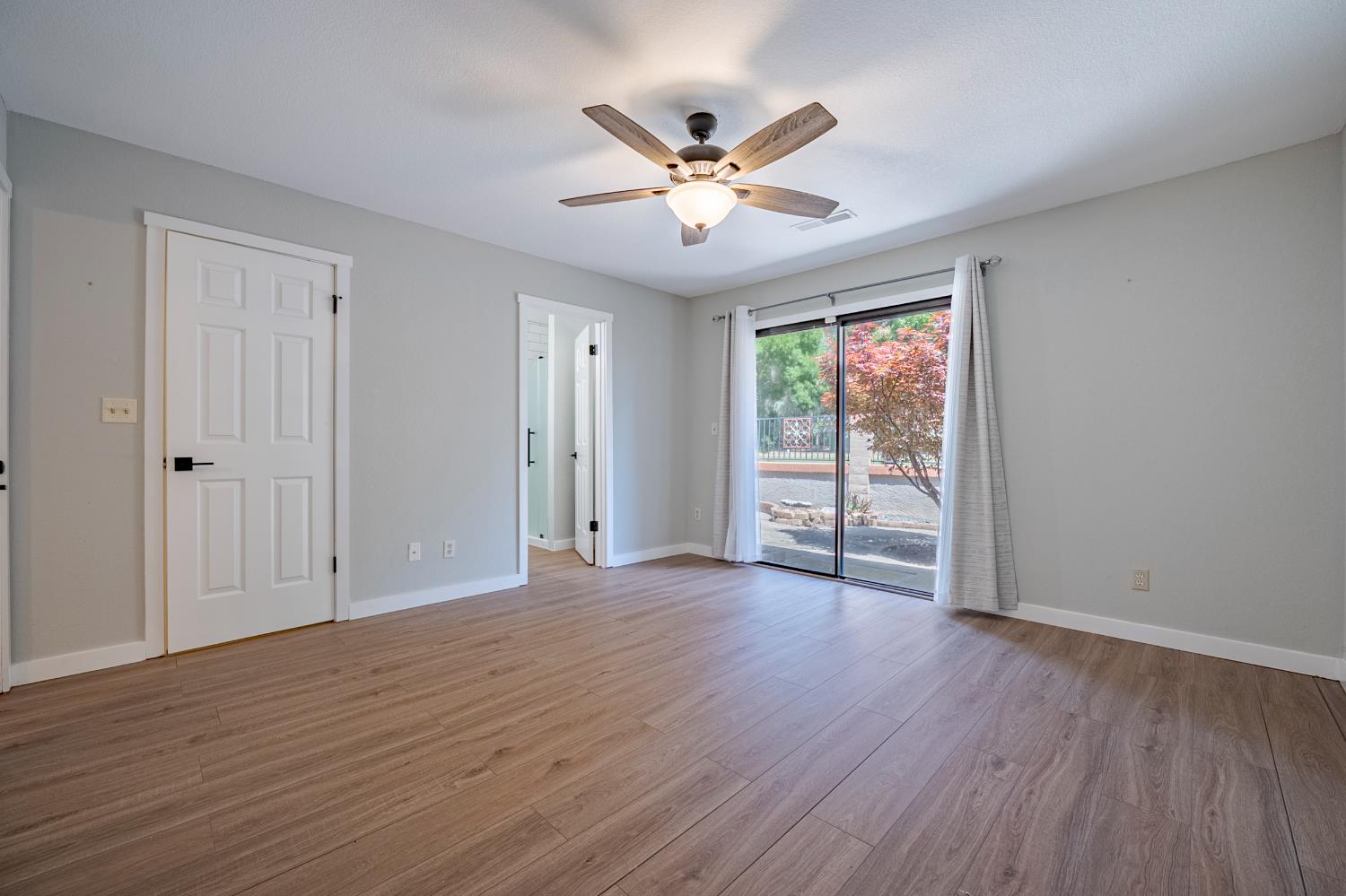 Paseo Redondo Drive, Merced, California image 33