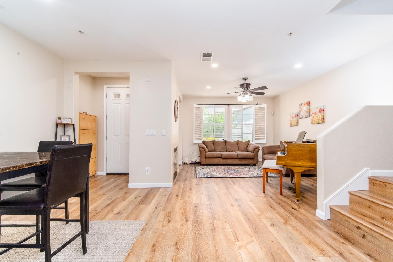 Photo #3: 225069481 Listing 