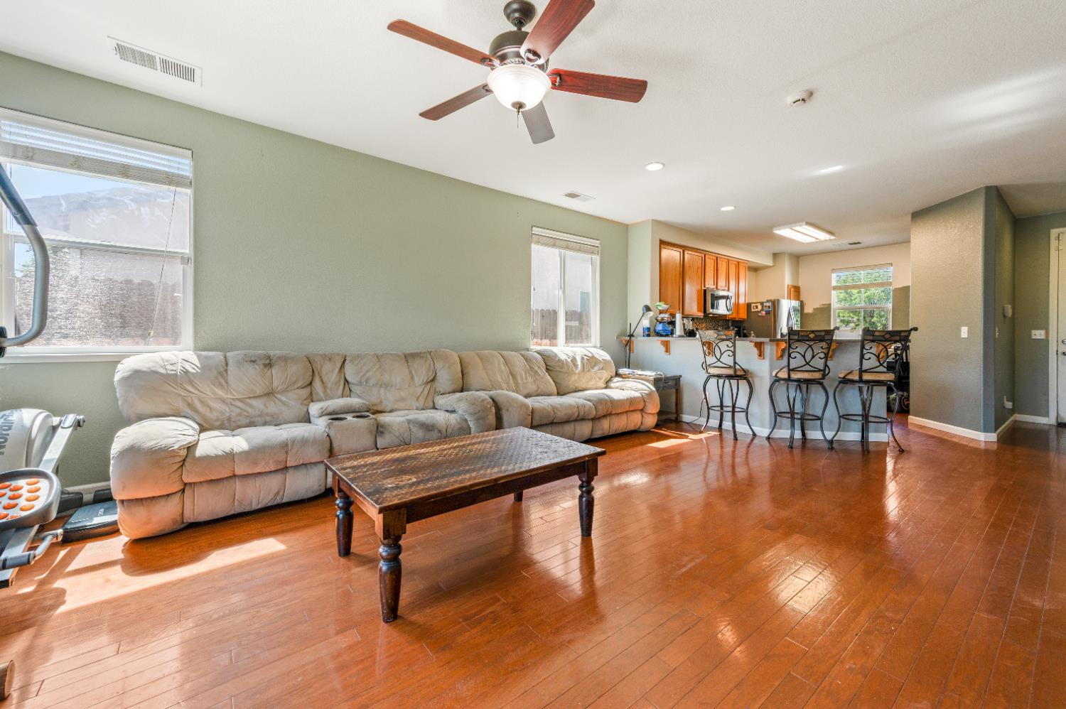 Chateau Drive, Olivehurst, California image 13
