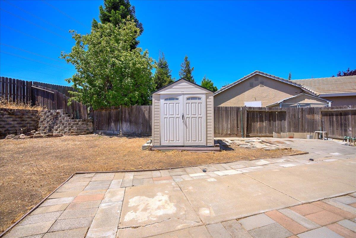 Clearwater Court, Roseville, California image 9
