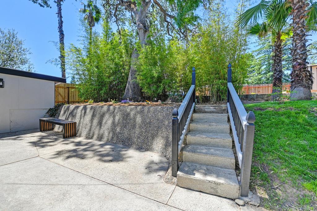 Cal Court, Citrus Heights, California image 30