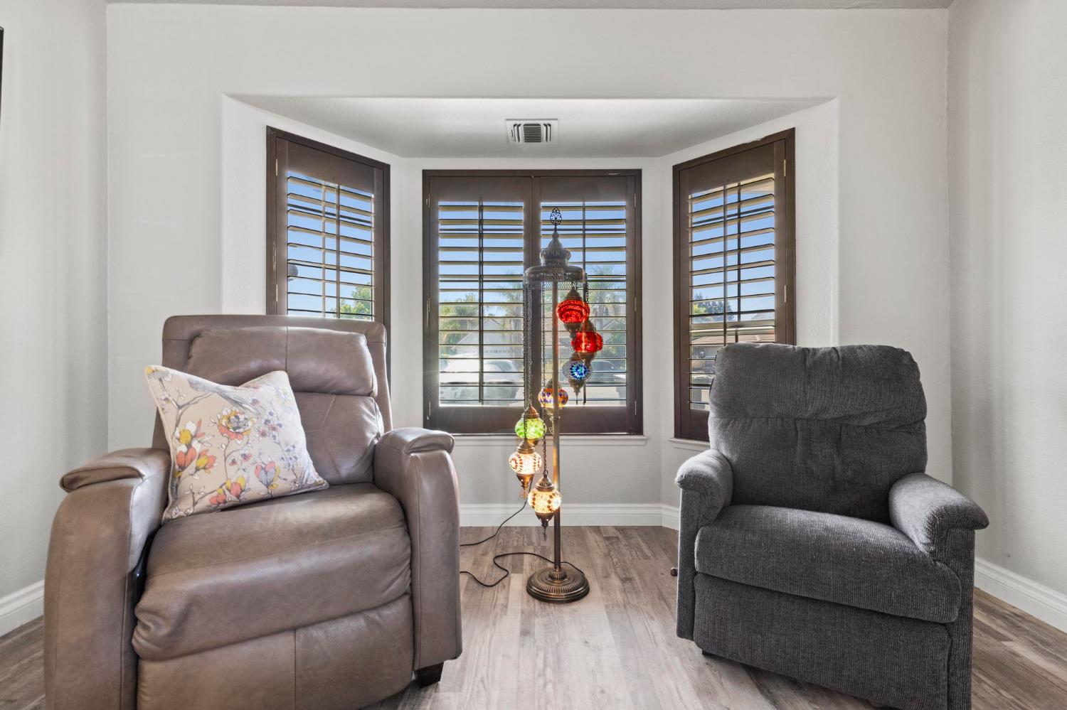 Allen Court, Yuba City, California image 10