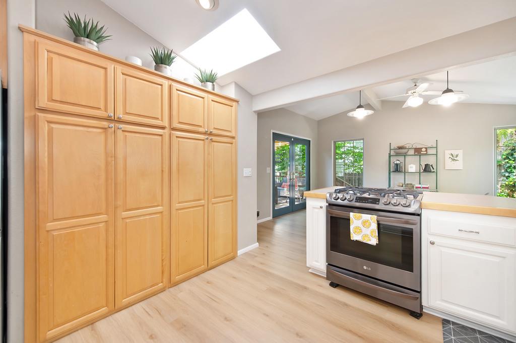 Foresthill Avenue, Auburn, California image 14