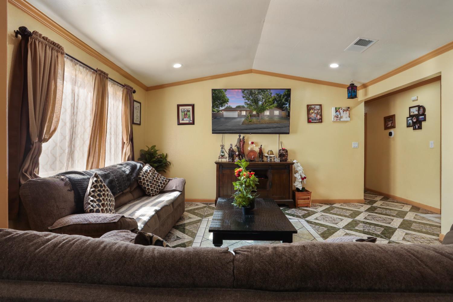 Chinquapin Drive, Modesto, California image 9