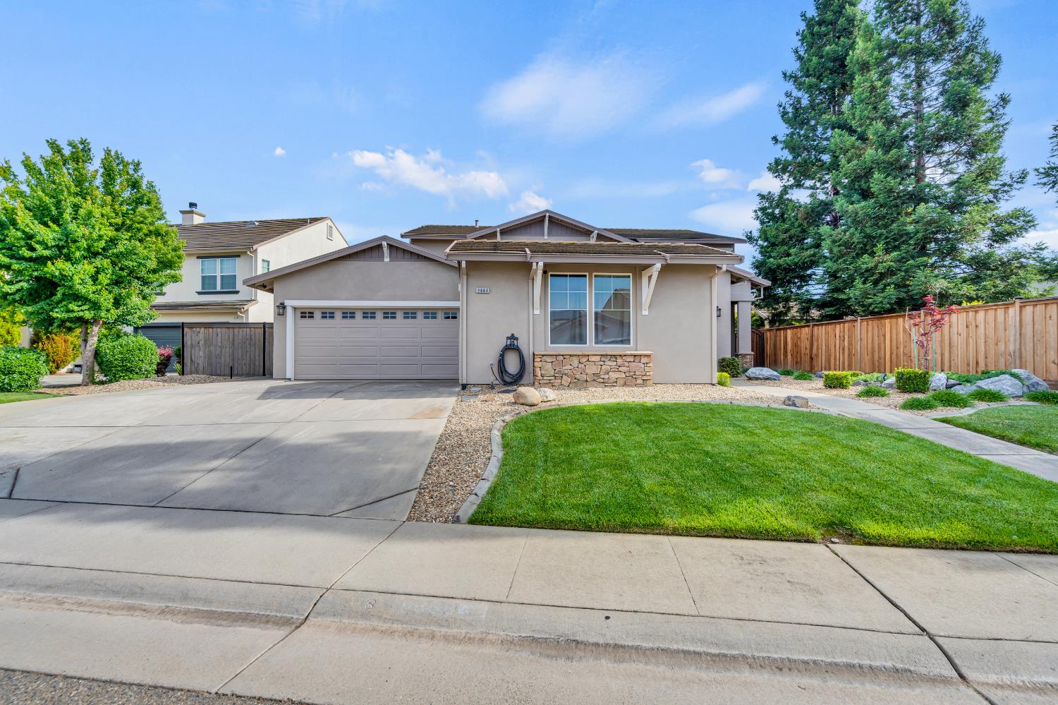 River Thread Court, Elk Grove, California image 2
