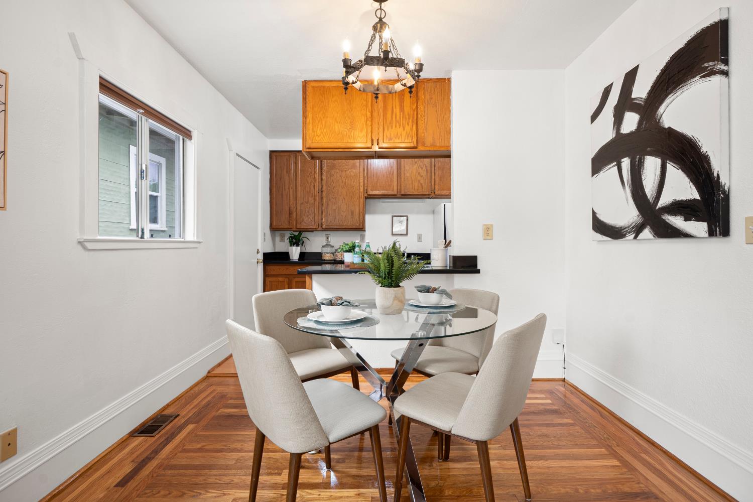 2920 Morcom, Oakland, California image 9