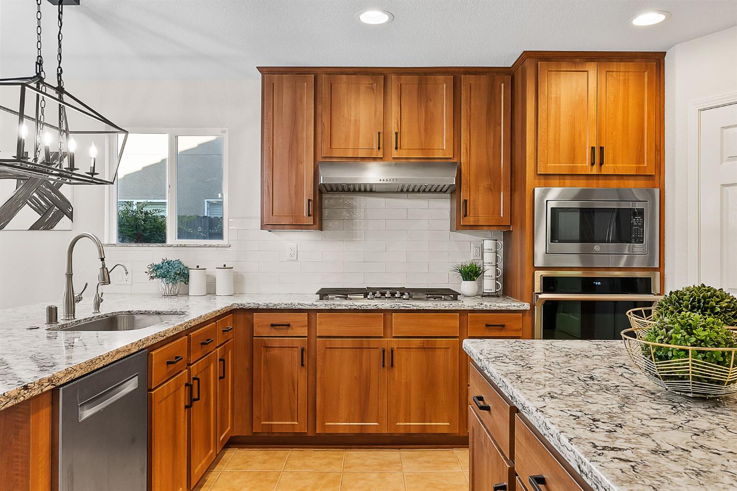 Wood Lily Way, Elk Grove, California image 23