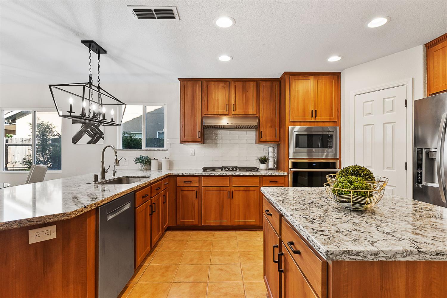 Wood Lily Way, Elk Grove, California image 22