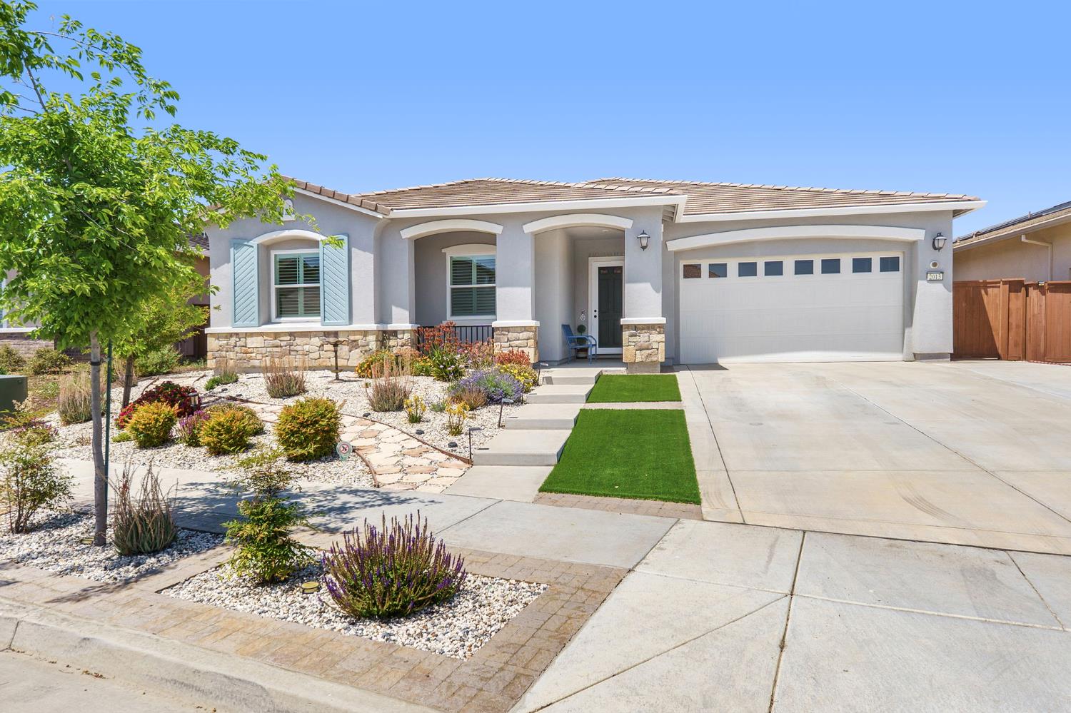 Banks Place, Woodland, California image 4