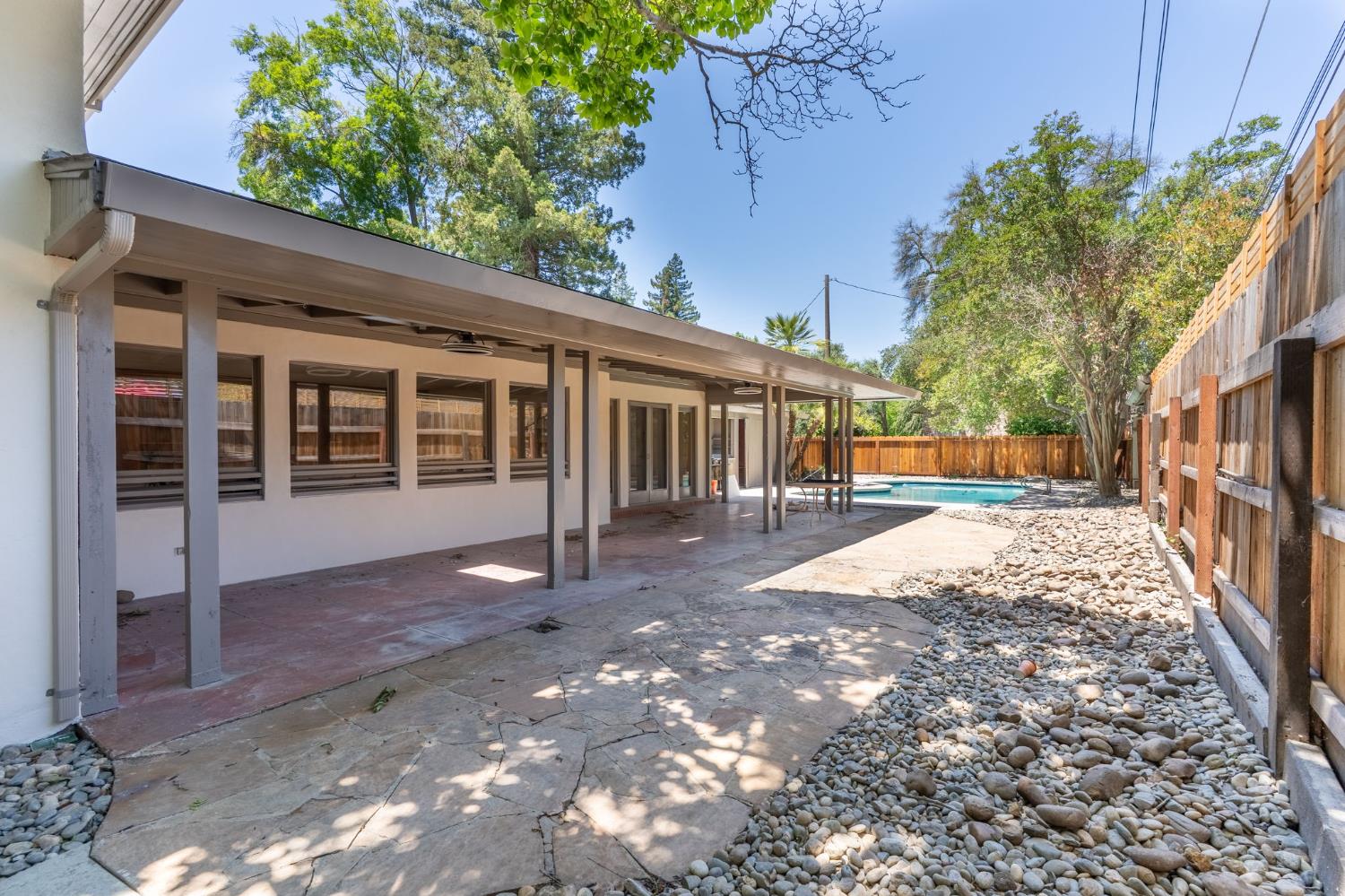 Brady Avenue, Modesto, California image 34