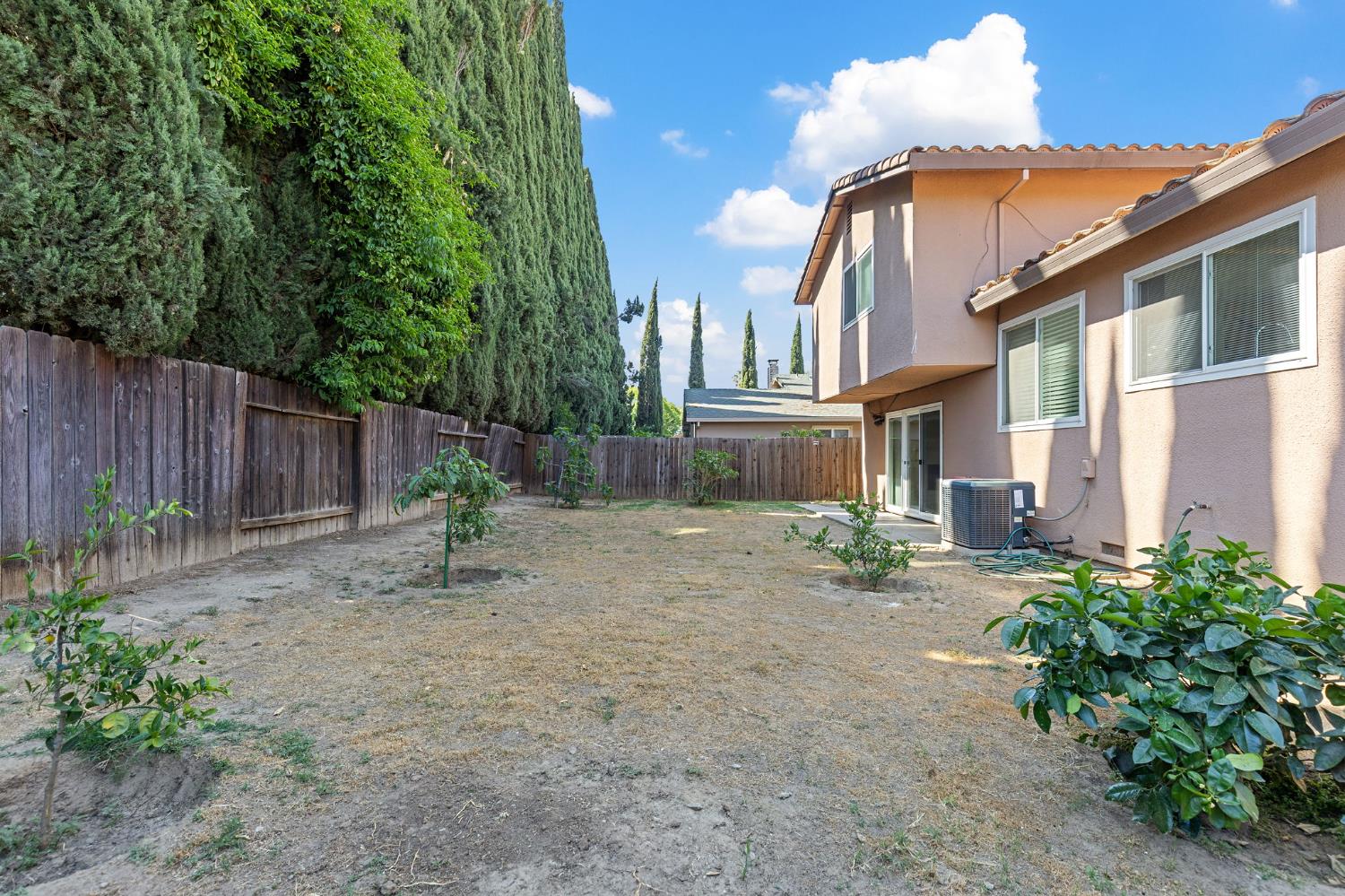 Yerba Court, Sacramento, California image 35