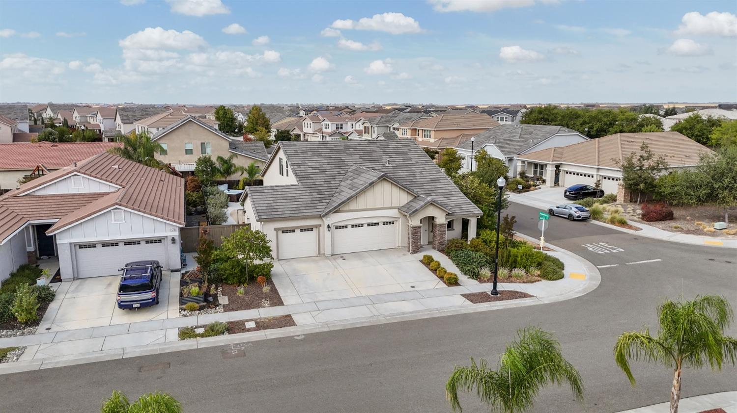 Quincy Avenue, Roseville, California image 49