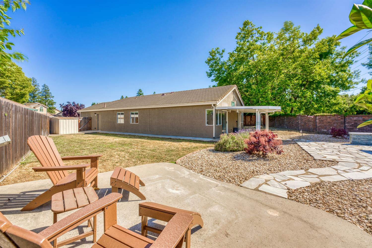Clear Star Court, Elk Grove, California image 37