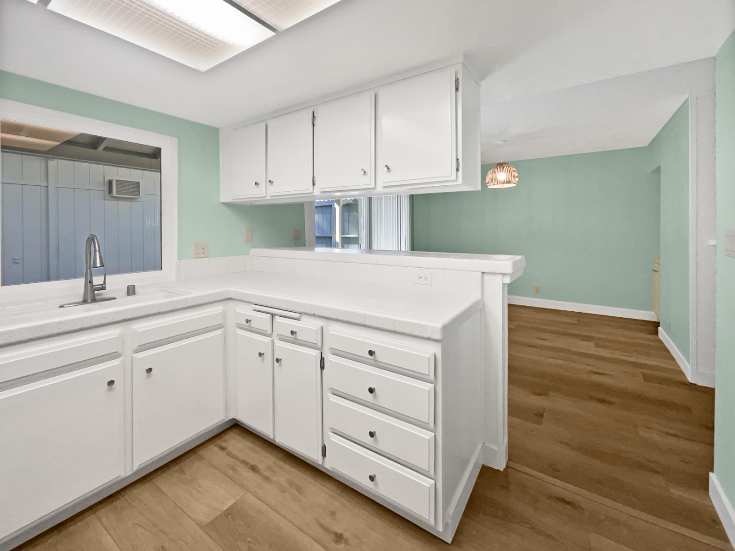 Photo #15: 225069370 Listing: Photo #15