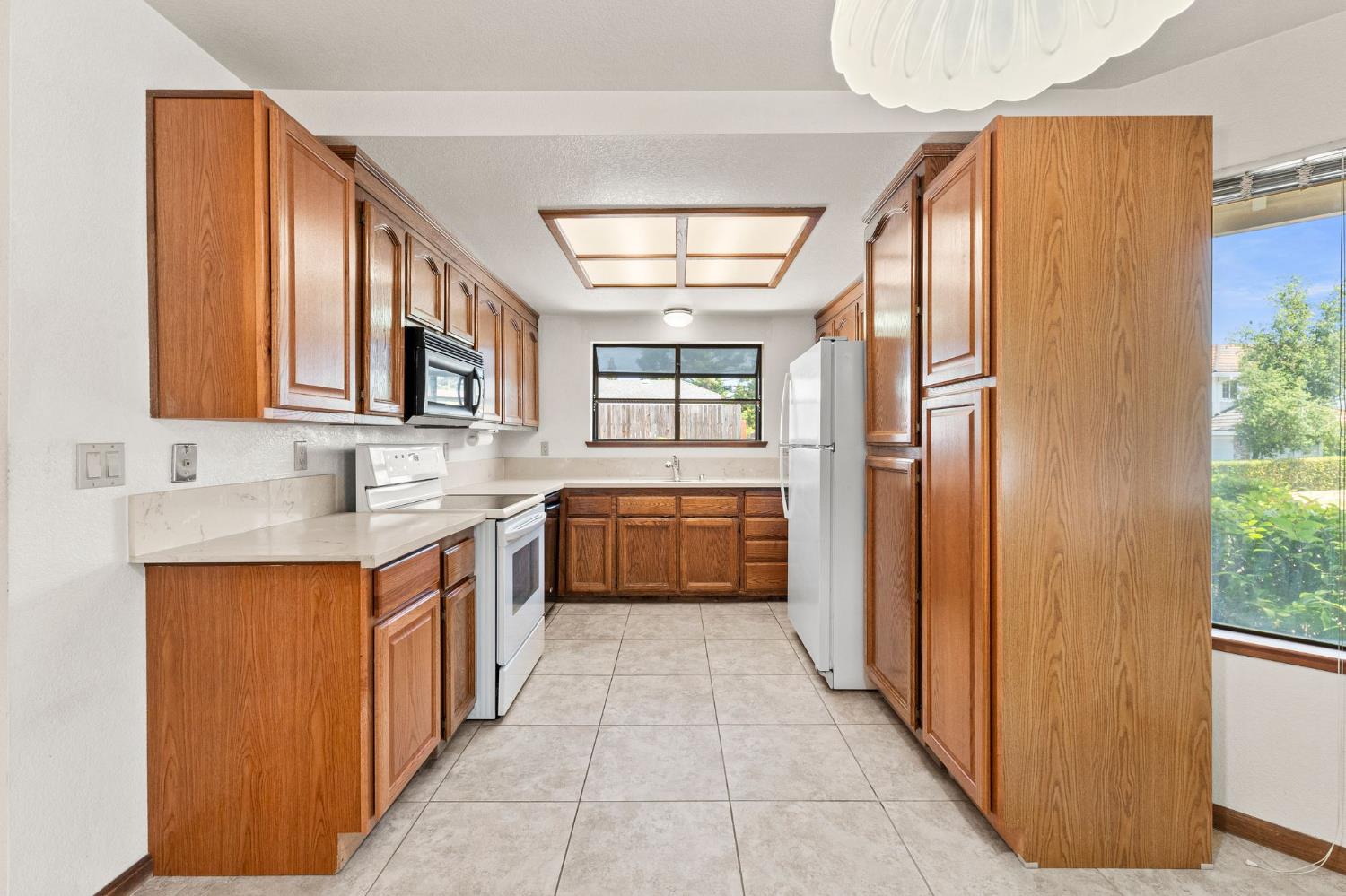 Kyle Court, Citrus Heights, California image 16