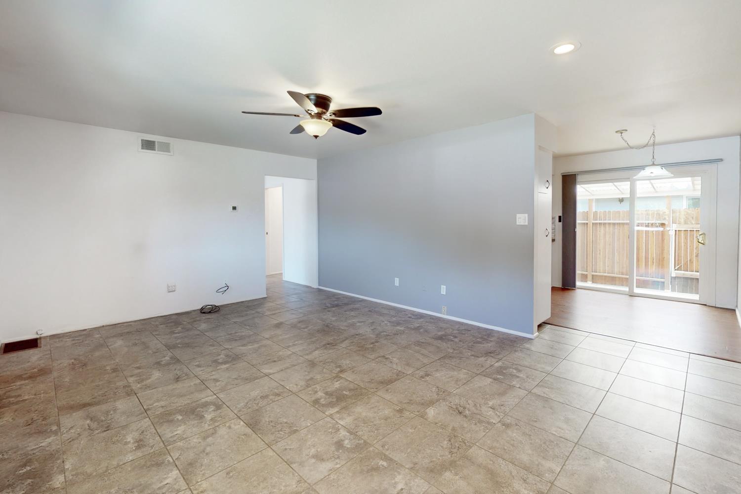E 18th Street #2, Marysville, California image 8