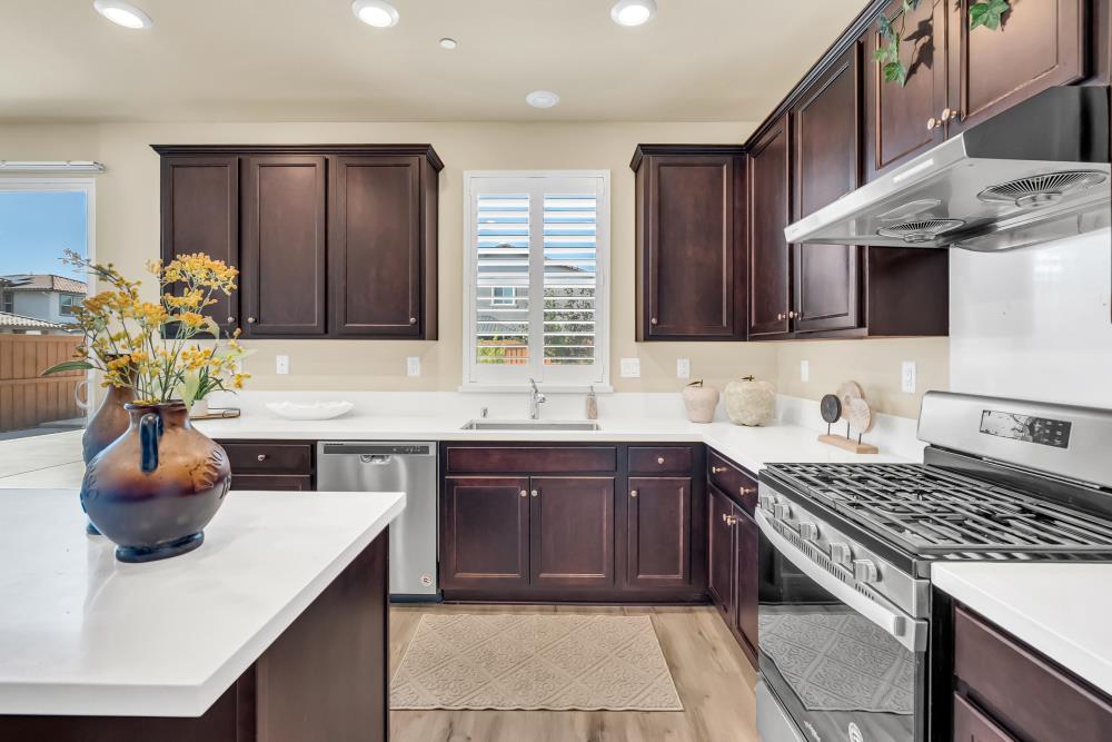Linnea Court, Elk Grove, California image 15