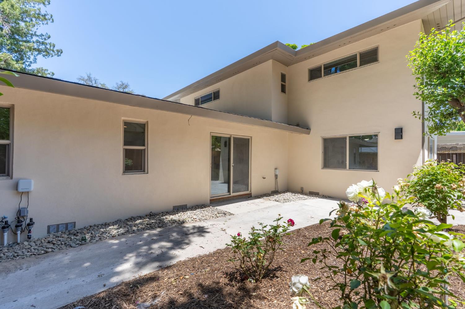 Brady Avenue, Modesto, California image 32