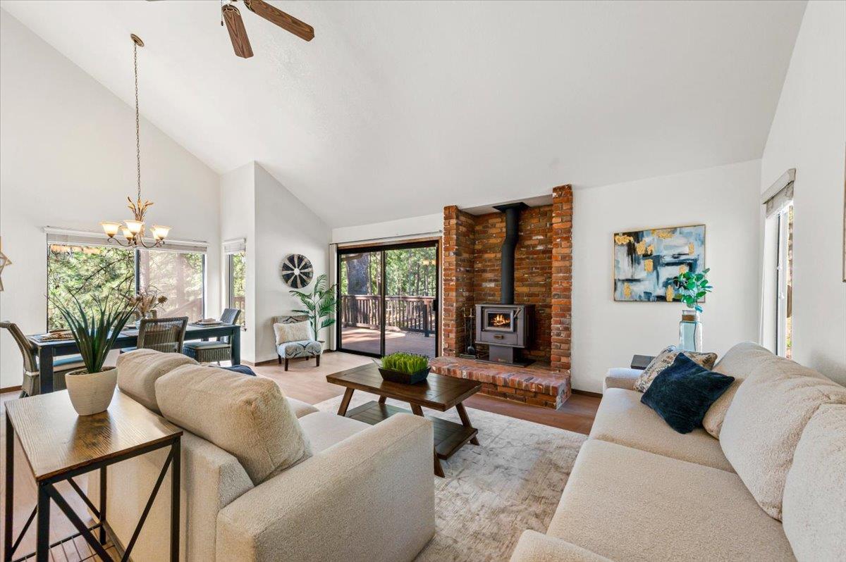 Alexandra Way, Grass Valley, California image 4