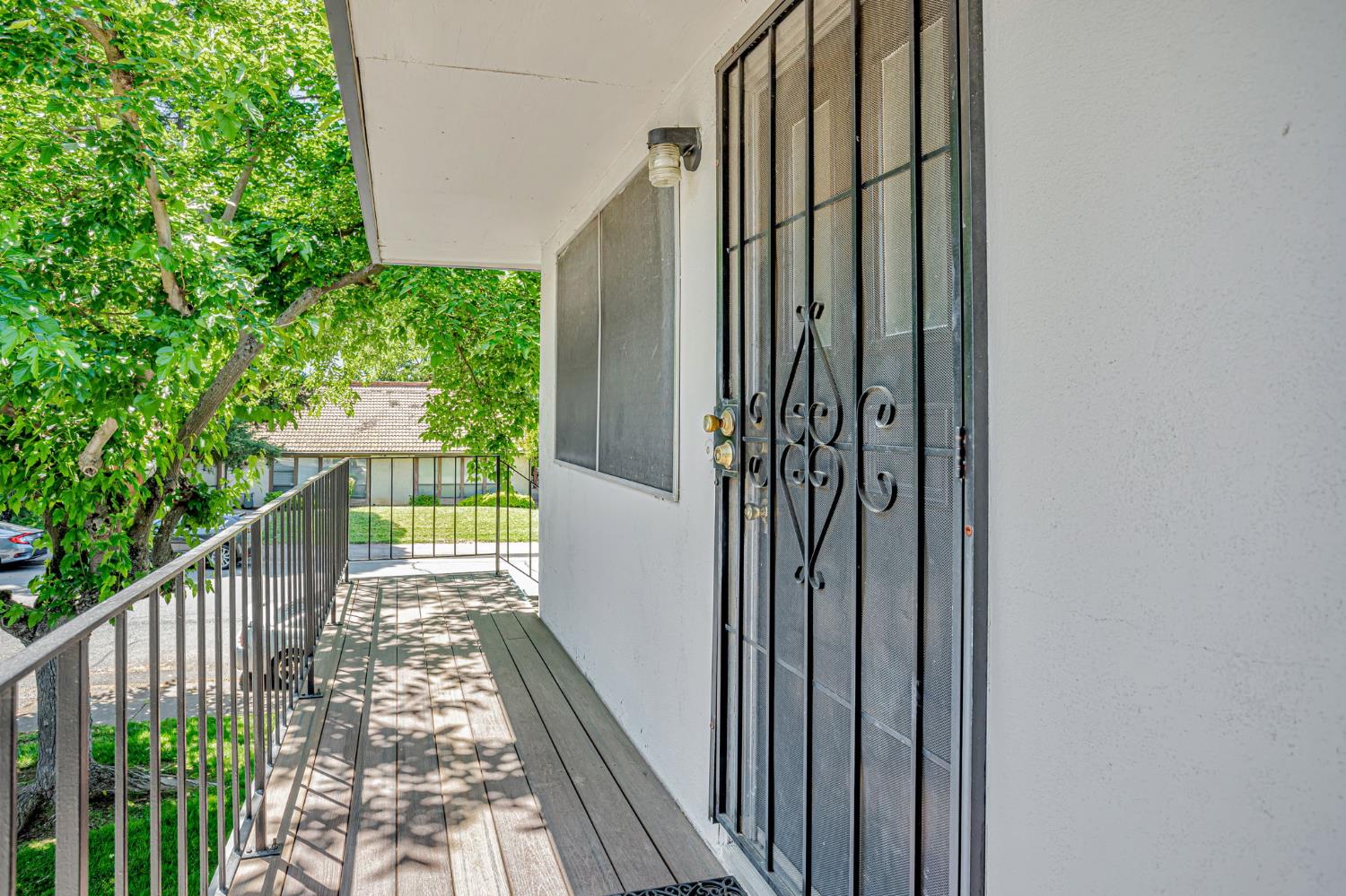 Photo #5: 225069126 Listing: Photo #5