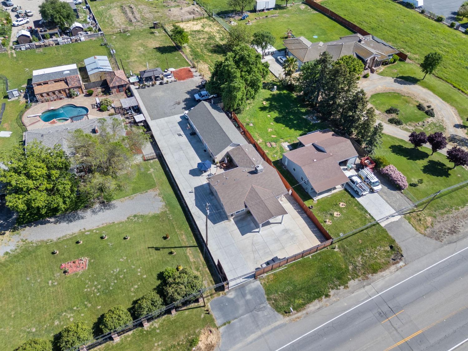 Jefferson Boulevard, West Sacramento, California image 42