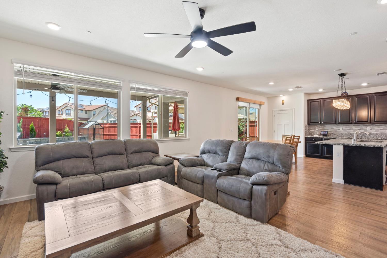 Edington Drive, Rancho Cordova, California image 9