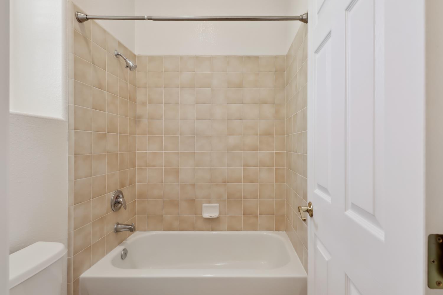 Hawk Crest Court, Roseville, California image 36