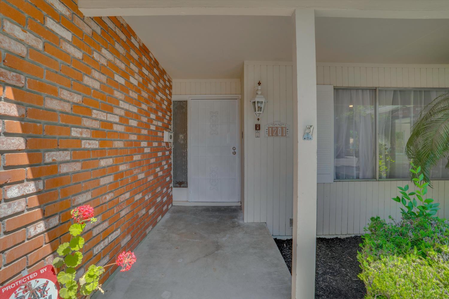 Wellington Drive, Modesto, California image 5
