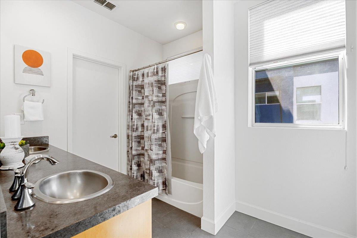 Photo #19: 225069598 Listing: Photo #19