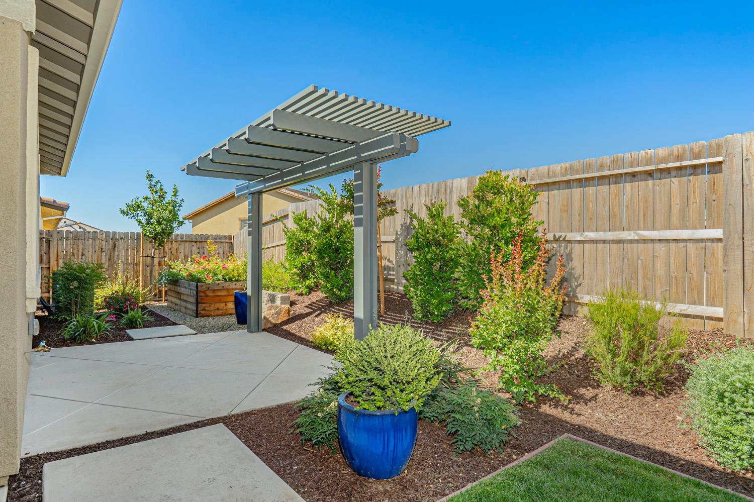 Brooks Circle, Folsom, California image 16