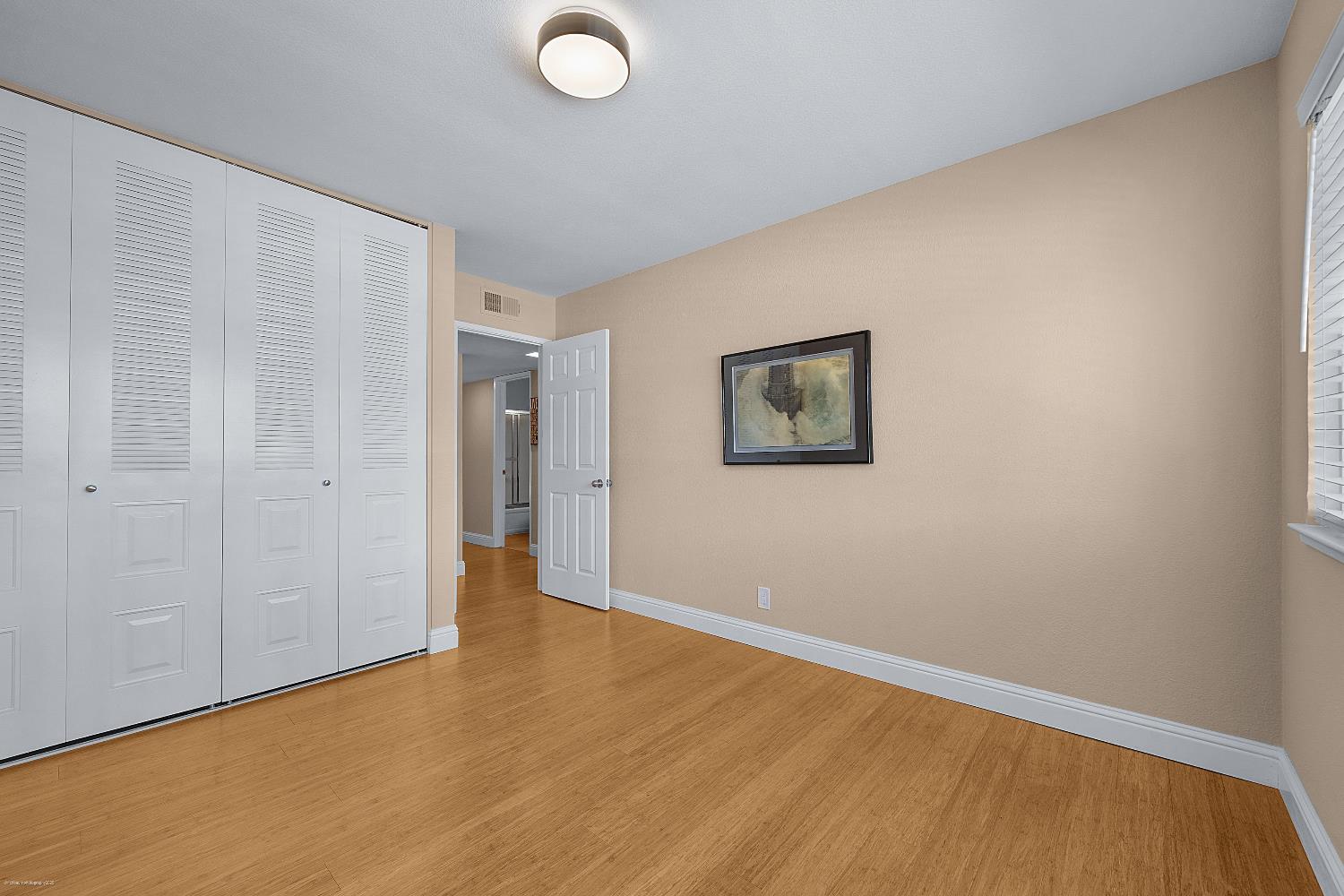 Photo #25: 225069920 Listing: Photo #25