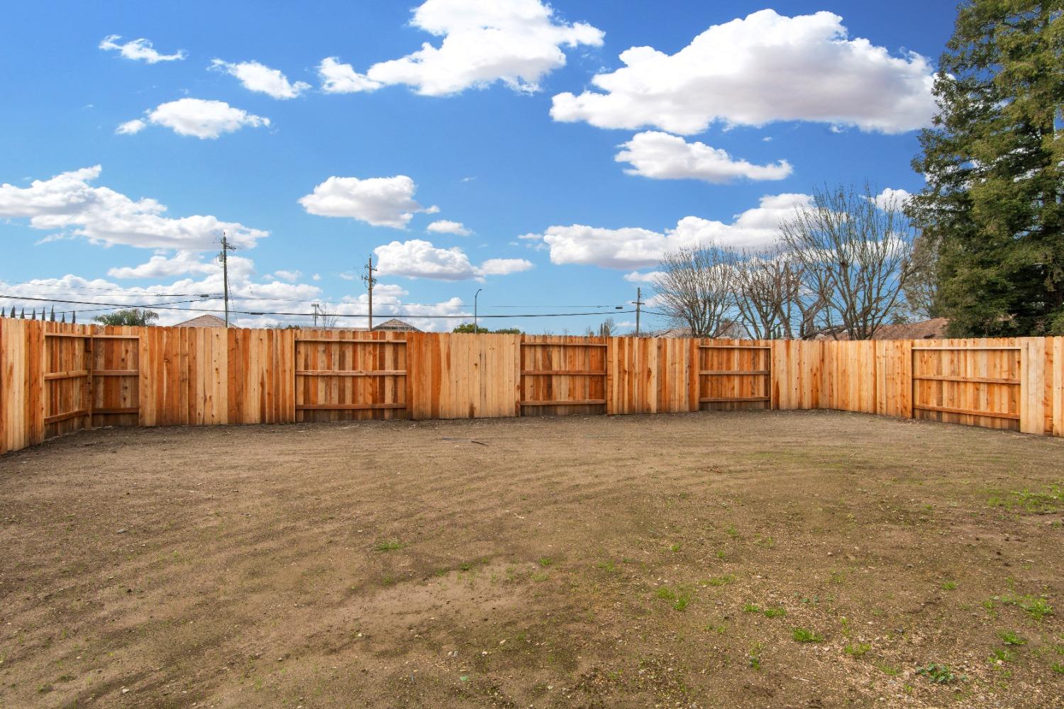 Millie Drive, Yuba City, California image 25