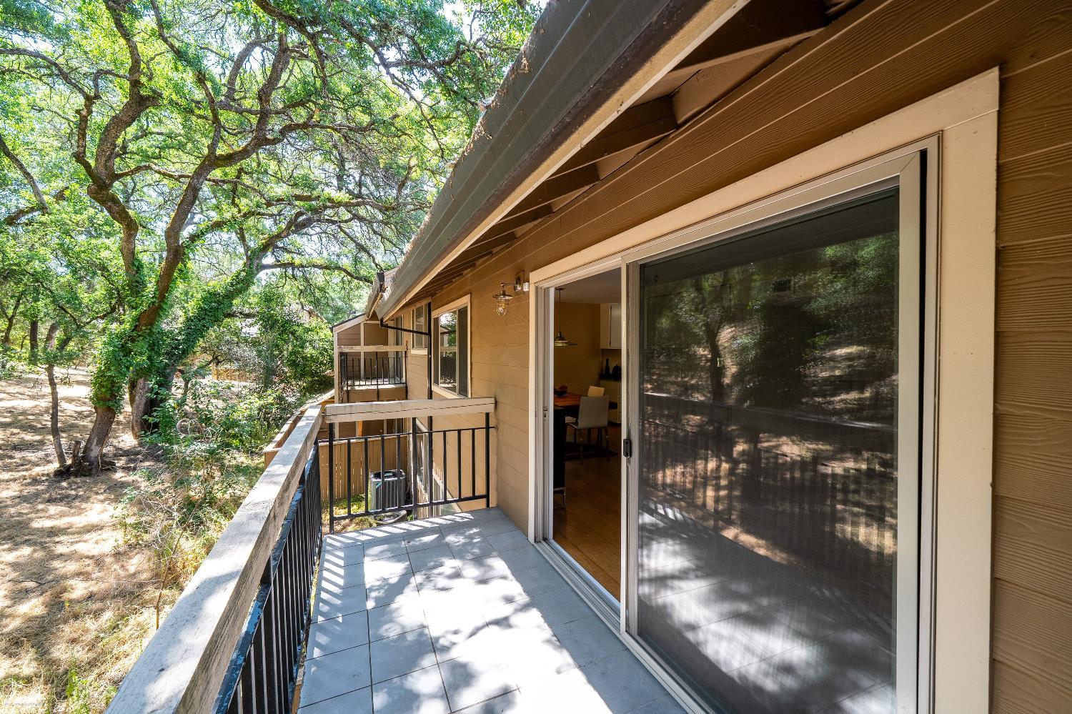 Photo #12: 225069920 Listing: Photo #12